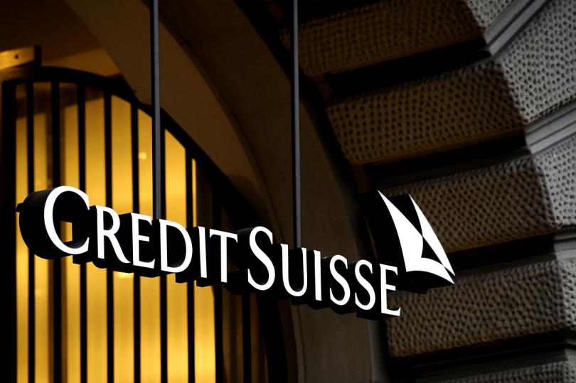 بنك Credit Suisse يوضح 4 أسباب لبيع اليورو دولار